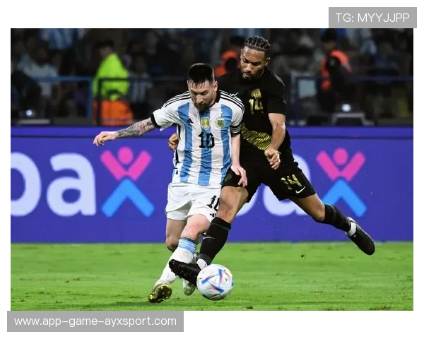 帽子戏法私下表态:愿为国家队重回巅峰而战 帽子戏法私下表态:愿为国家队重回巅峰而战