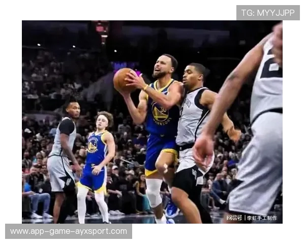 库里关键时刻连续得手,勇士稳稳拿下比赛