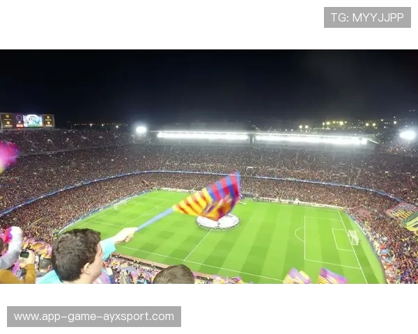 巴萨中场配合如诗,诺坎普再现足球美学