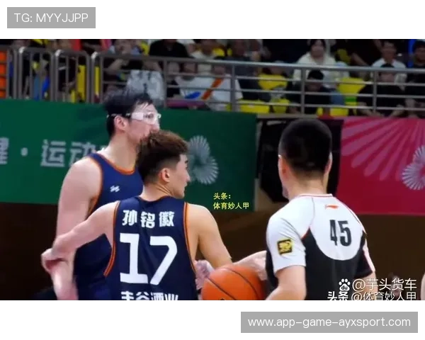 裁判争议判罚两队不满